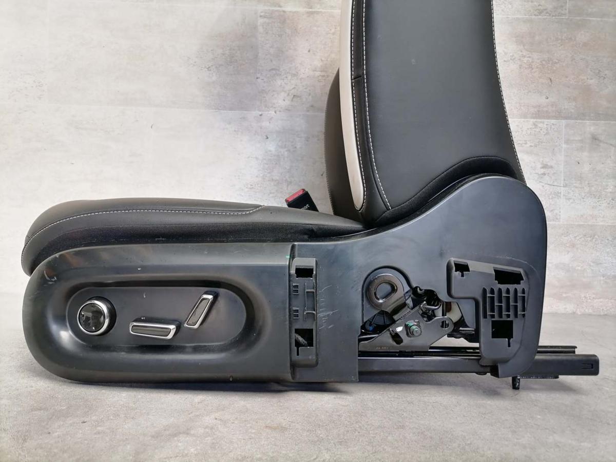 Smart #1 Brabus original Sitz vorn links Fahrersitz Leder Schwarz elektrisch verstellbar Bj.2022